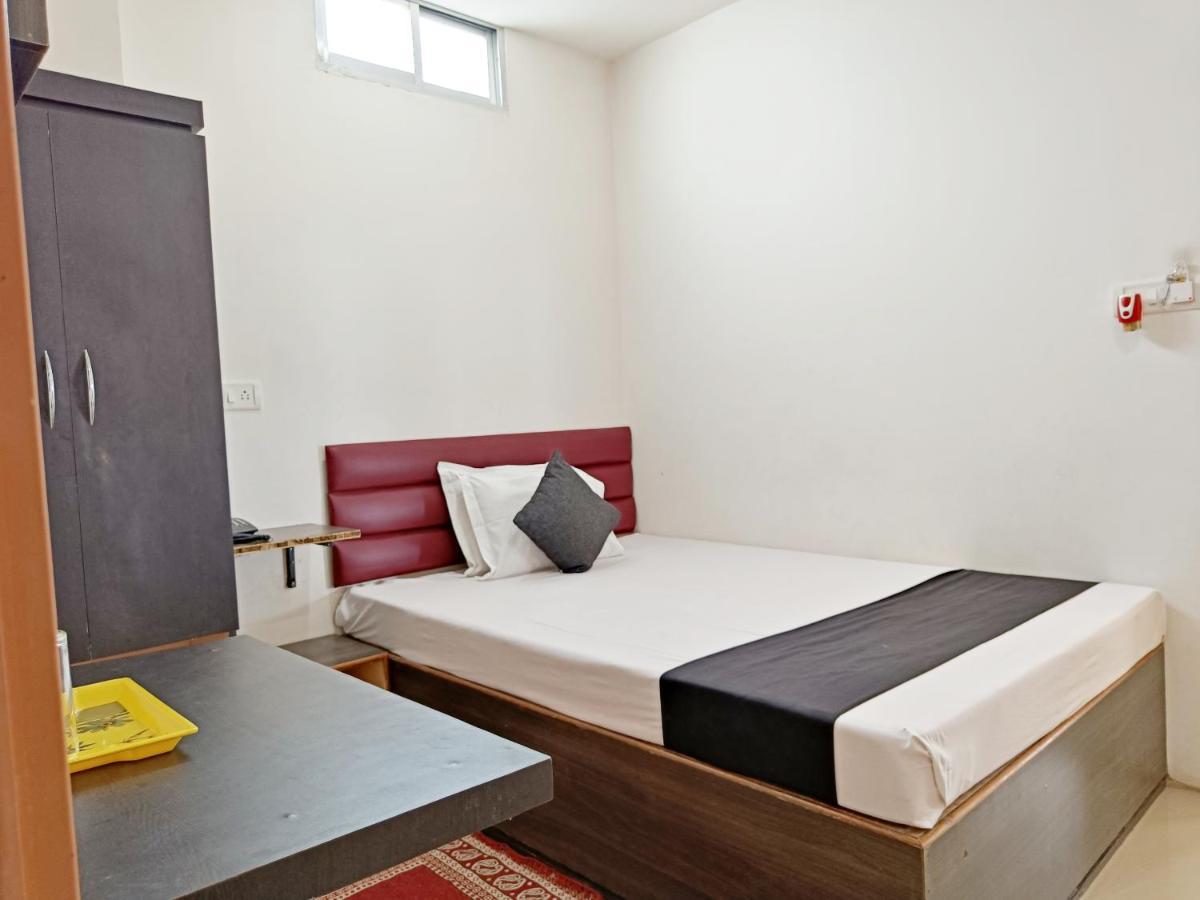 Hotel Executive Inn Hailakandi 外观 照片