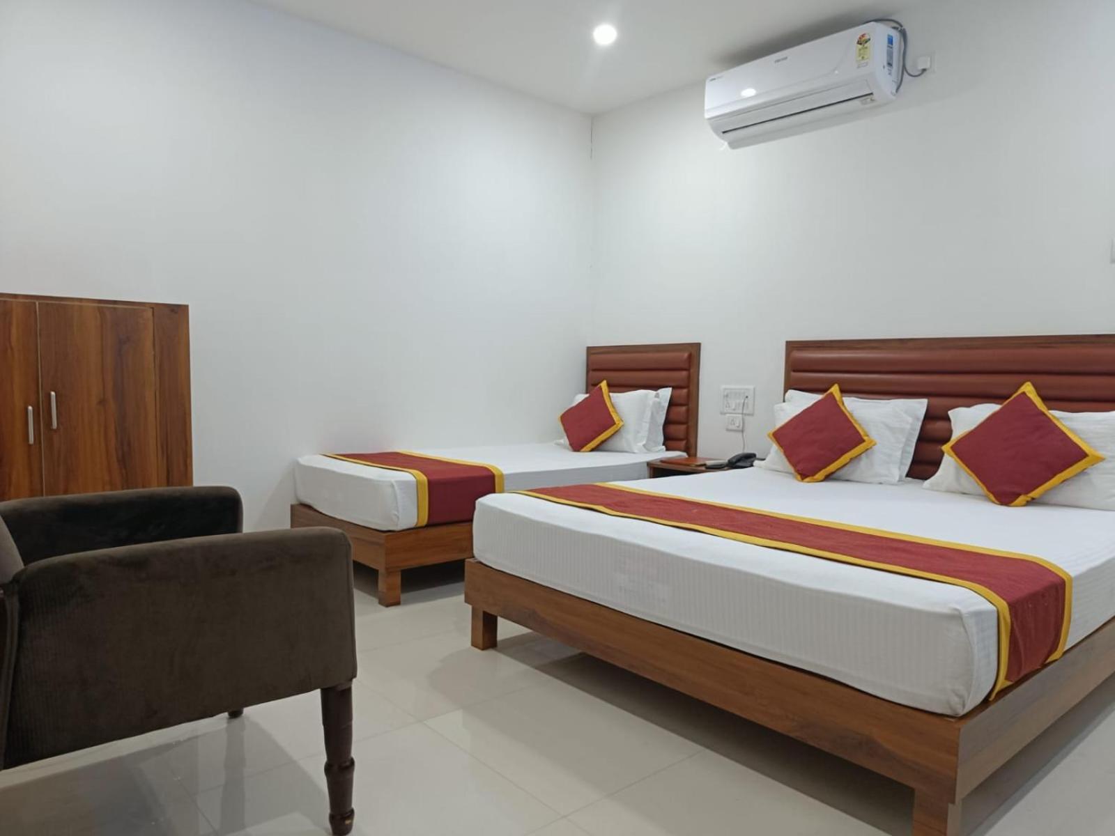 Hotel Executive Inn Hailakandi 外观 照片