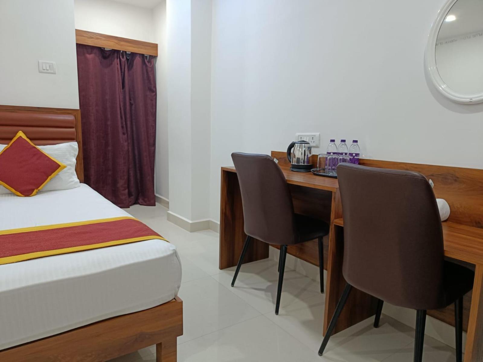 Hotel Executive Inn Hailakandi 外观 照片