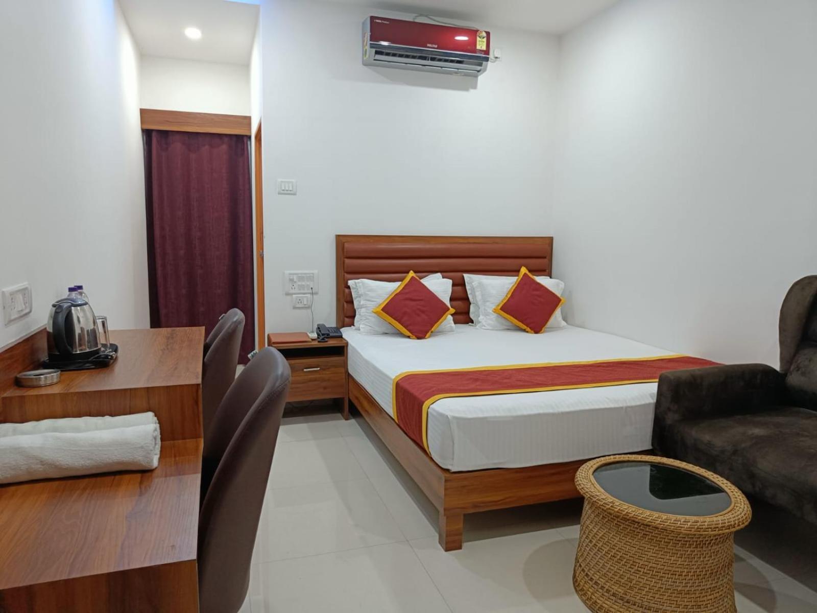 Hotel Executive Inn Hailakandi 外观 照片