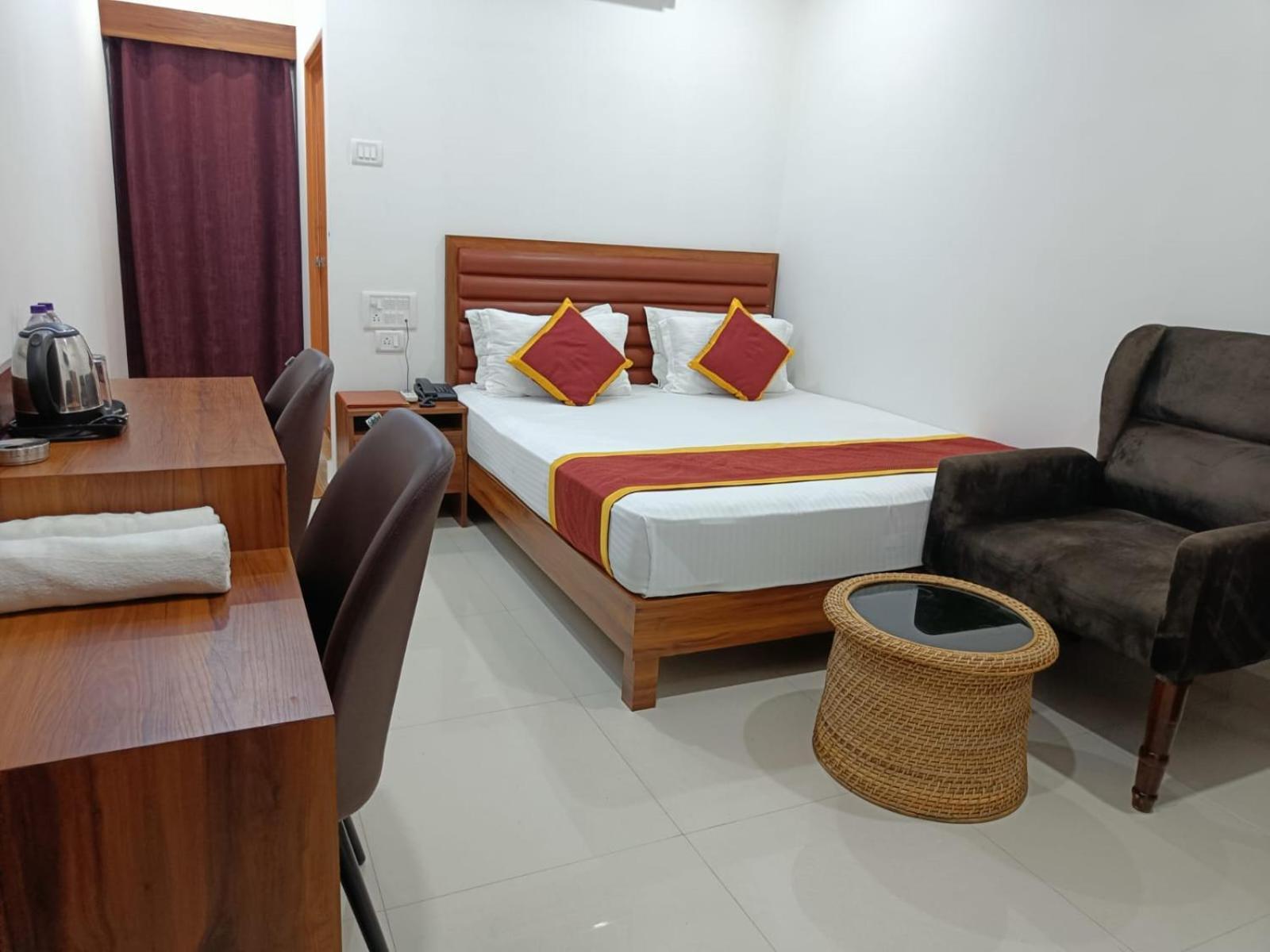 Hotel Executive Inn Hailakandi 外观 照片