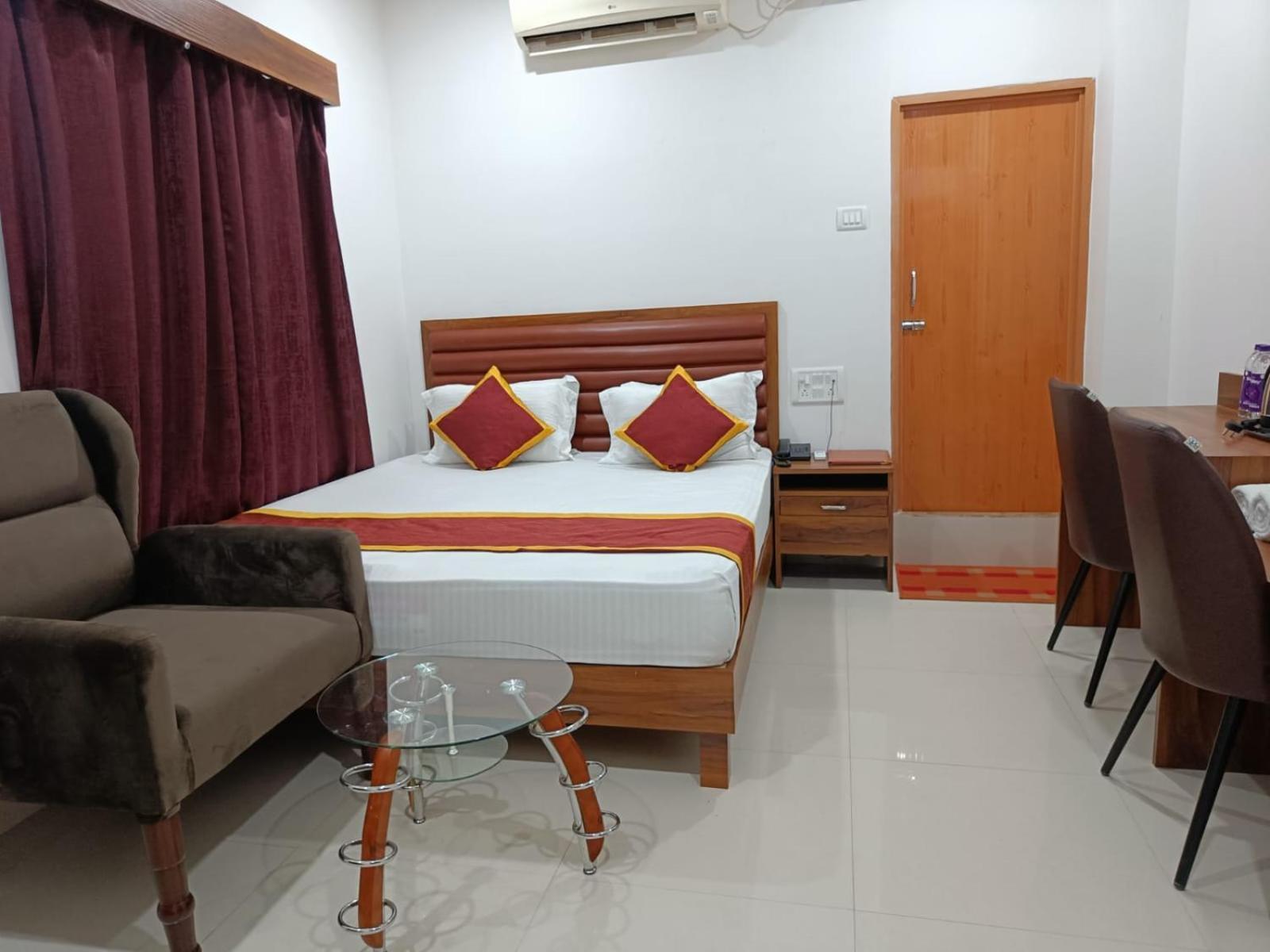 Hotel Executive Inn Hailakandi 外观 照片