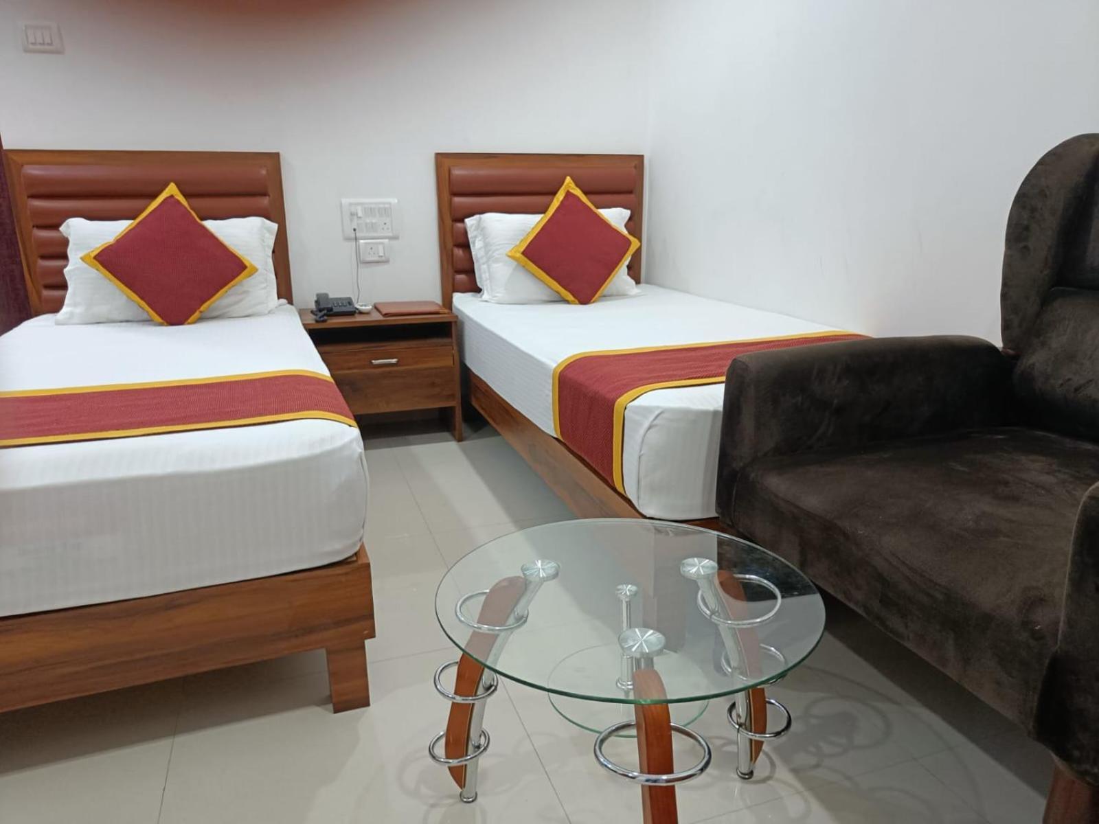 Hotel Executive Inn Hailakandi 外观 照片