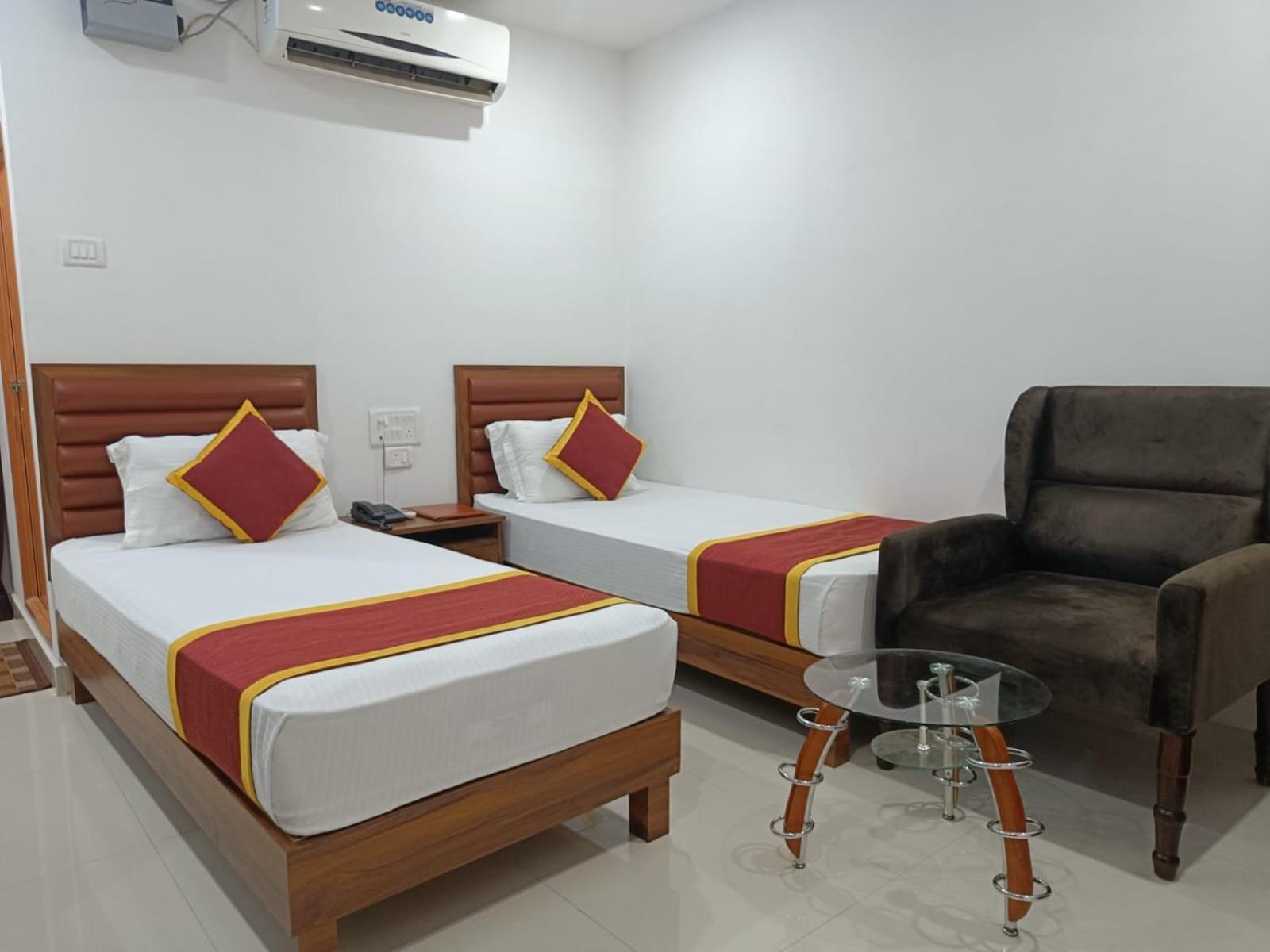 Hotel Executive Inn Hailakandi 外观 照片