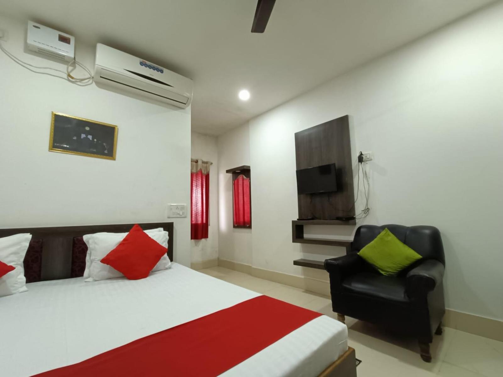 Hotel Executive Inn Hailakandi 外观 照片